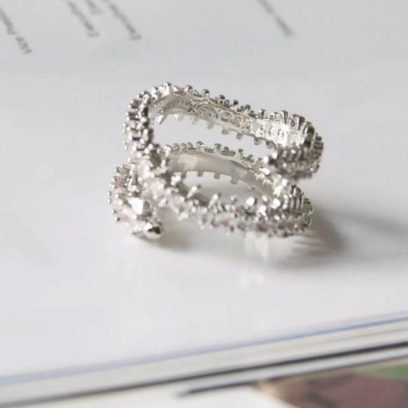 KENDRA SCOTT • Silver Beck Wrap Ring - Picture 8 of 8